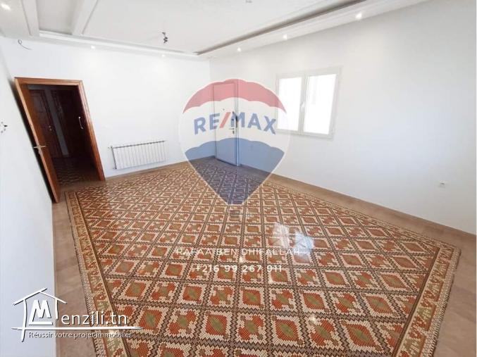 Étage de villa à Louer, Montfleury