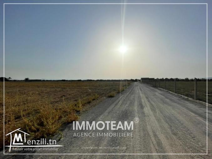 Un terrain à 900m de la plage à vendre