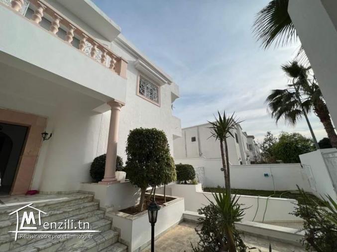 Une magnifique villa S4 a louer à Jardin El Menzah 1