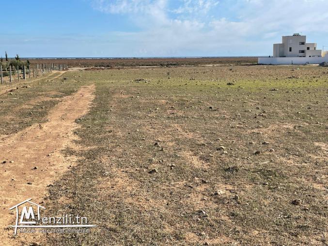 Terrain Habitable à vendre au bord de la plage