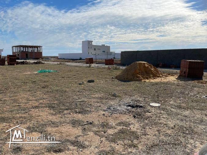 Terrain Habitable à vendre au bord de la plage