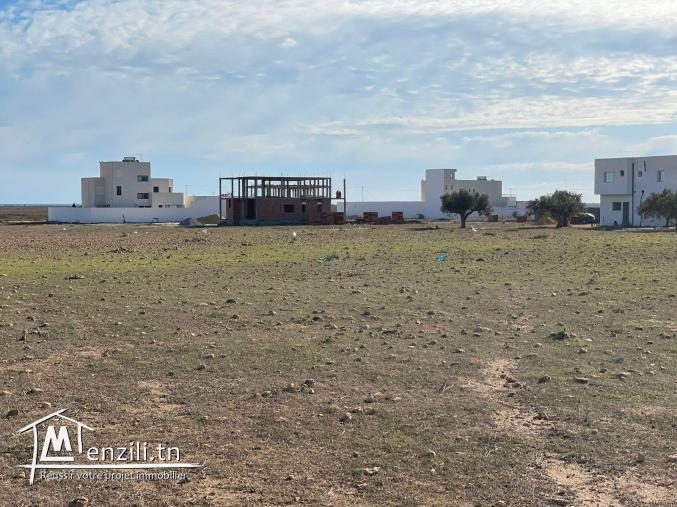 Terrain Habitable à vendre au bord de la plage