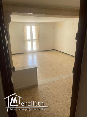 Un appartement au rez de chaussée de S+3 pièces à l'ariana Superieur