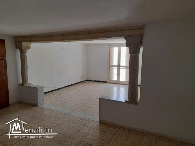 Un appartement au rez de chaussée de S+3 pièces à l'ariana Superieur