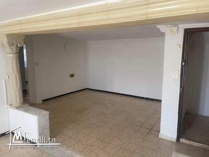 Un appartement au rez de chaussée de S+3 pièces à l'ariana Superieur