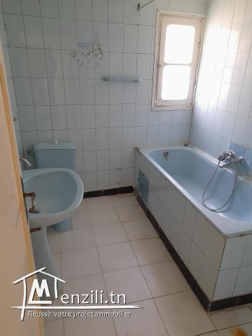 Un appartement au rez de chaussée de S+3 pièces à l'ariana Superieur