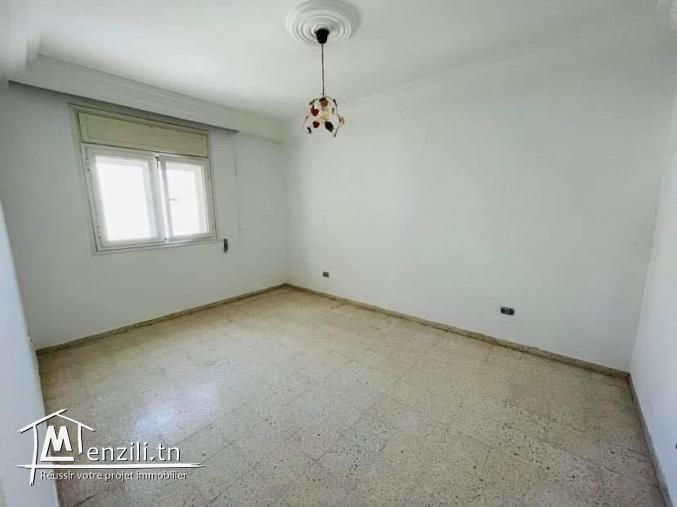 Appartement s3 avec chauffage centrale 120 m2 cité olympique