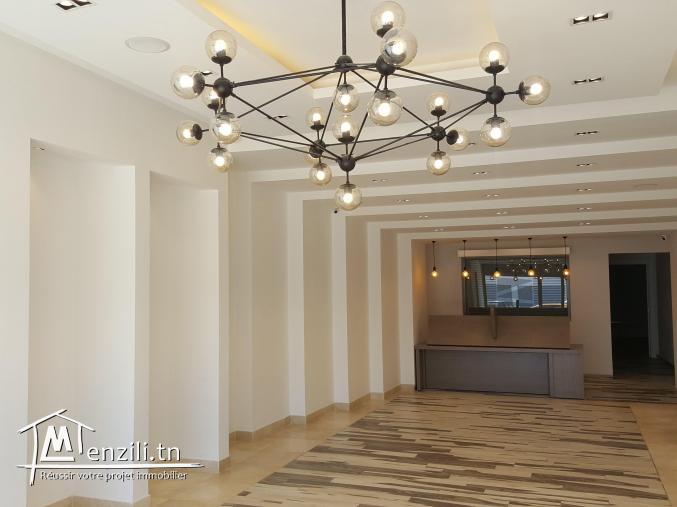 A VENDRE FOND DE COMMERCE SUR LA ROUTE DE GEANT - MNIHLA