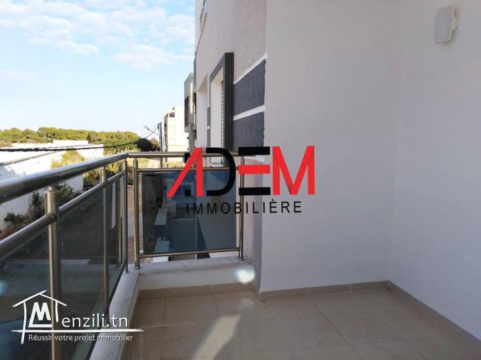 Spacieux appartement S3 avec abri voiture à Chatt Meriem