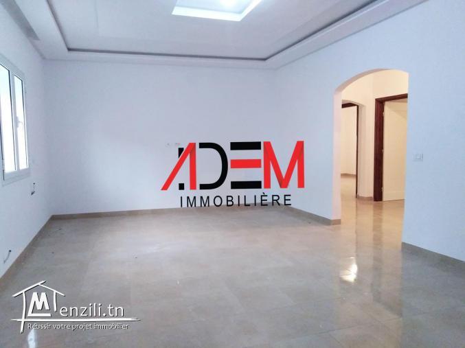 Spacieux appartement S3 avec abri voiture à Chatt Meriem