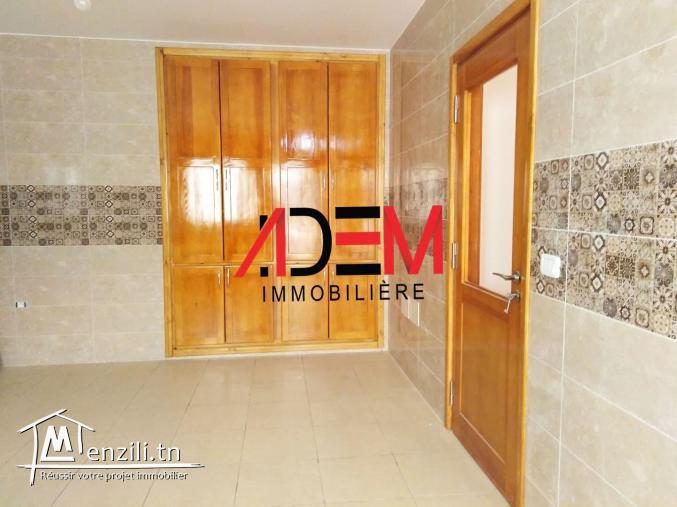 Spacieux appartement S3 avec abri voiture à Chatt Meriem