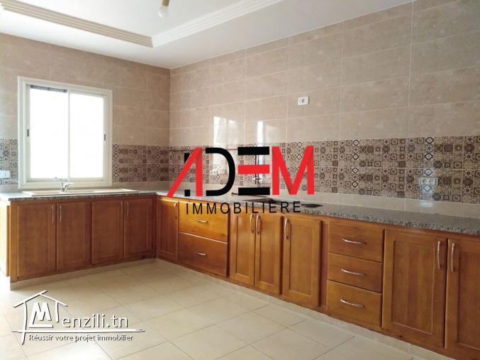 Spacieux appartement S3 avec abri voiture à Chatt Meriem