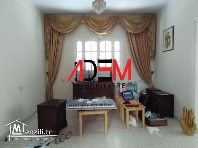 Villa indépendante de 700m² à Khzema ouest à usage bureautique