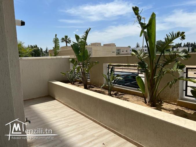 À Louer un appartement au rez-de-chaussée à  La Soukra