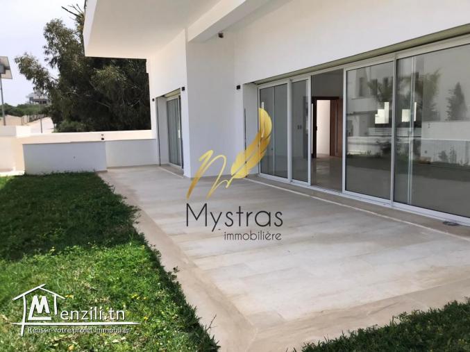 A louer villa neuve au bord de la mer a Gammarth