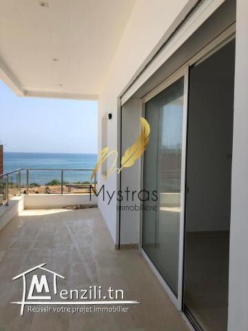 A louer villa neuve au bord de la mer a Gammarth