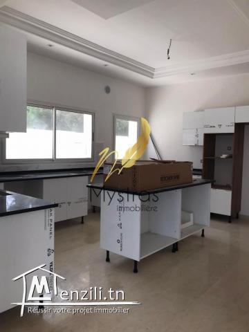 A louer villa neuve au bord de la mer a Gammarth