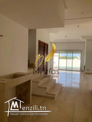 A louer villa neuve à Gammarth