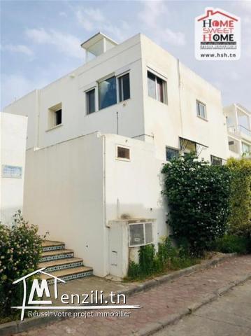 Duplex Syracuse à Vendre à Golden Tulipe