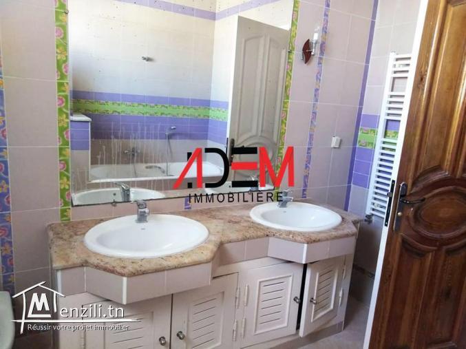 Spacieux étage de villa S3 à Khzema