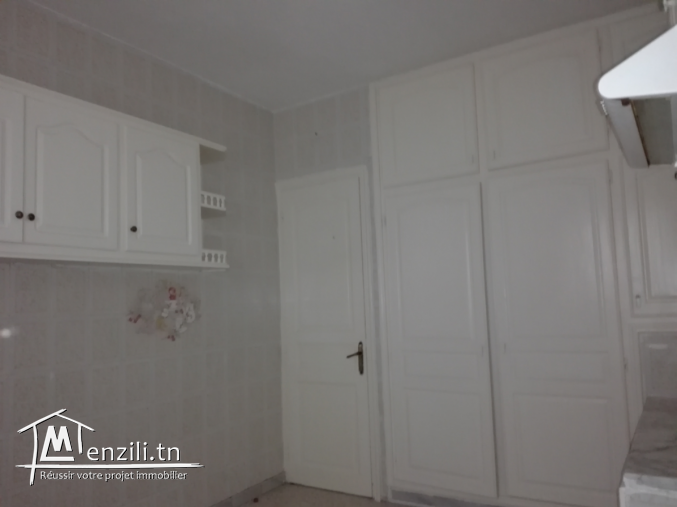 A louer un rez-de-chaussée au Kram