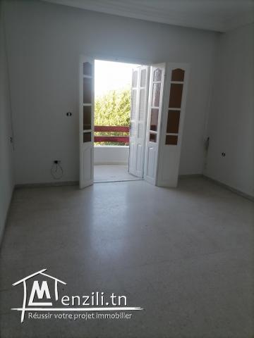 Maison à louer à 7hay rawtha Menzel Bouzelfa