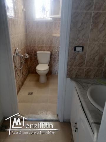 Maison à louer à 7hay rawtha Menzel Bouzelfa