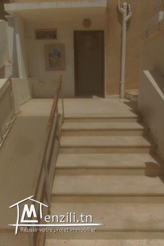 A Louer à Nord Hilton en face clinique Taoufik