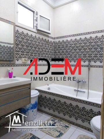 Villa avec deux studios et un local commercial