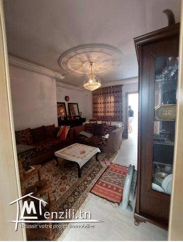 Vente:villa avec deux studios et un local commercial à sousse cité farhat hached