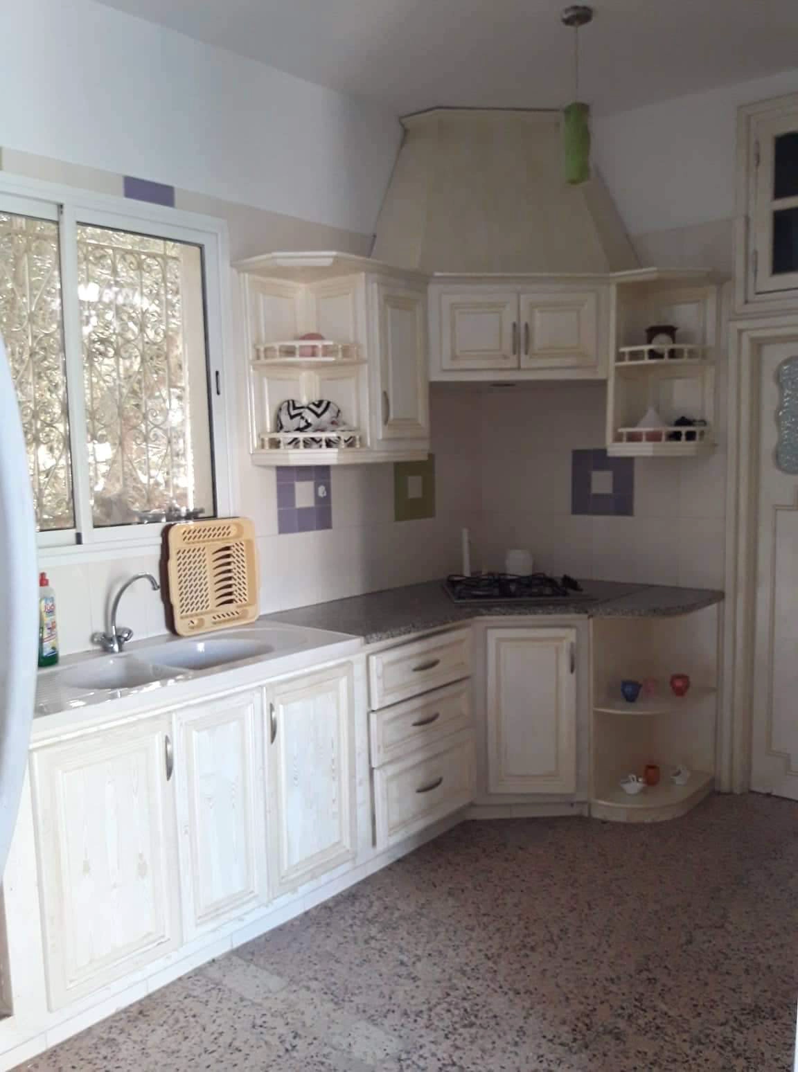 petite villa avec immense jardin 200m de la mer