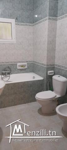 villa cartier chic avec titre bleu