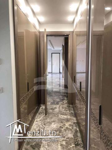 Location d'un appartement luxueuse S+3 avec piscine au lac2