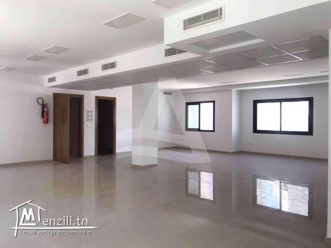 location d'un luxueux bureau aux berges du lac 2