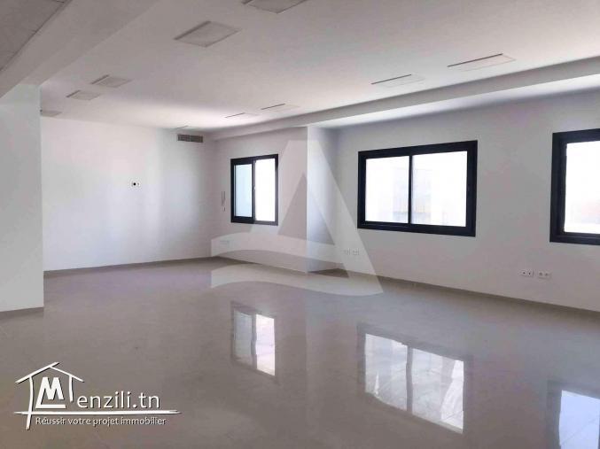 location d'un luxueux bureau aux berges du lac 2