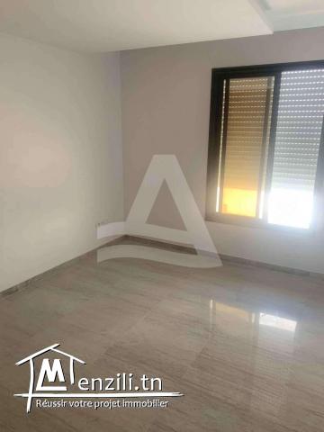 Location d'un appartement s+2 avec terrasse aux jardins de Carthage