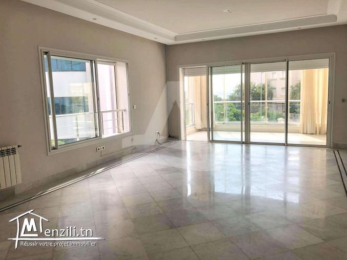 Location Appartement S+3 au lac