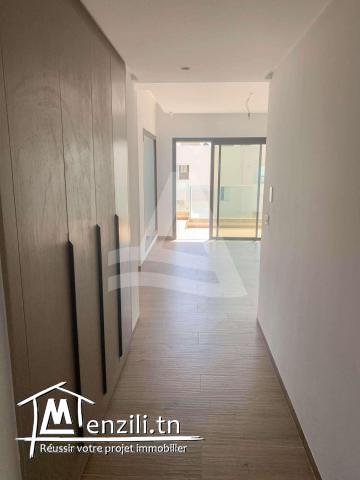 Location d'un penthouse aux jardins de carthage
