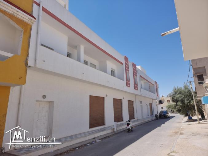 Grand Local commercial 1600m2 sur 2 étages