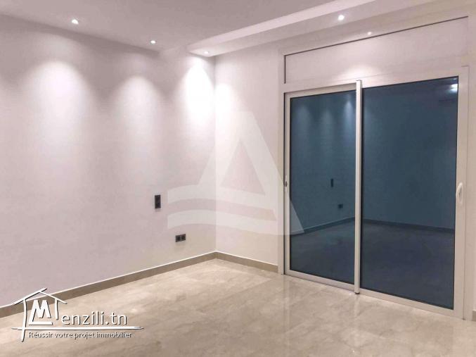 location d'une villa avec piscine aux berges du lac 2