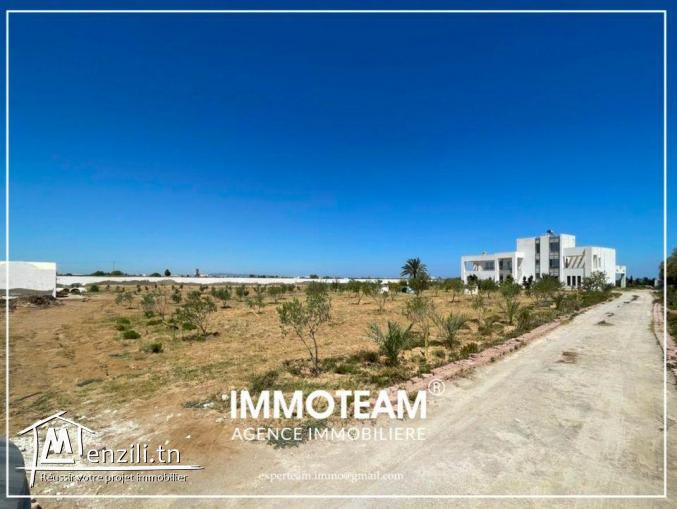 Terrain à vendre pas loin de Yasmine Hammamet