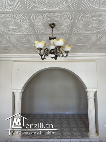 Location appartement au premier étage d’une maison (Route de Gabes)