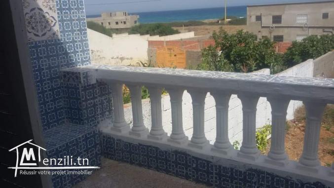 Maison à cinq minutes de la plage El Haouaria