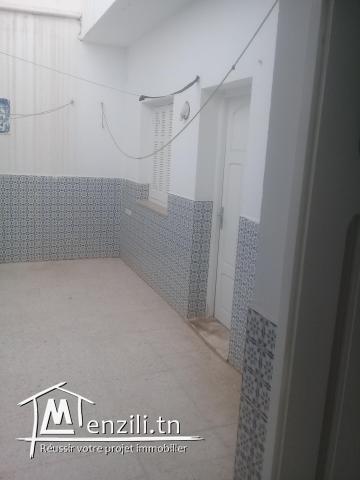 Avendre une gronde maison et un appartement