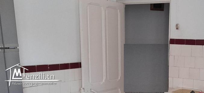 a vendre rez-de chaussée d'une maison.