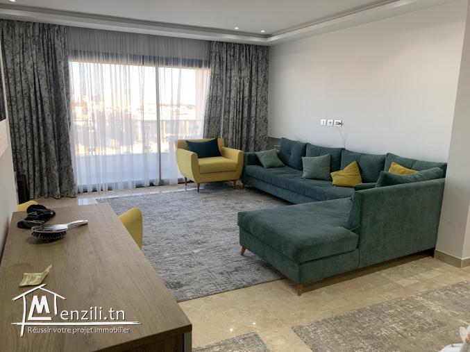 A louer un luxueux appartement richement meublé