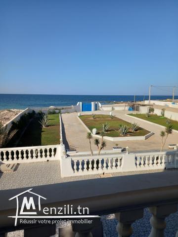 Château pied dans l'eau à vendre