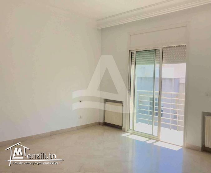 Location Appartement S+4 avec chambre de service au lac 2