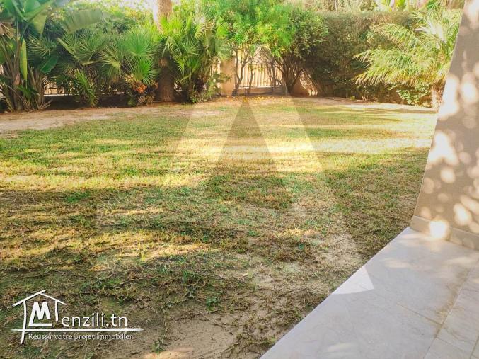 Appartement de THS avec jardin a la marsa