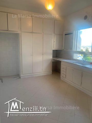 A Louer étage de villa s3 à Gammarth Supérieur